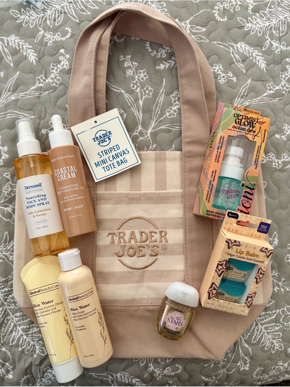 🆕🍂 TRADER JOE’S LIMITED EDITION TAN STRIPED MINI CANVAS TOTE BAG WITH GOODIES!